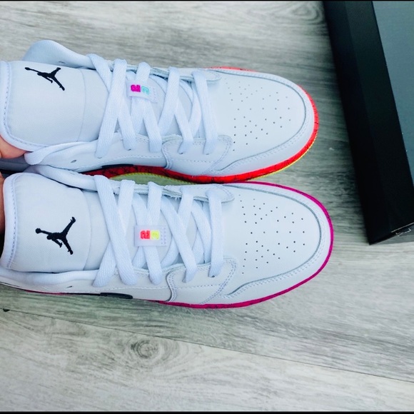 😍New Air Jordan 1 Low - Picture 4 of 11